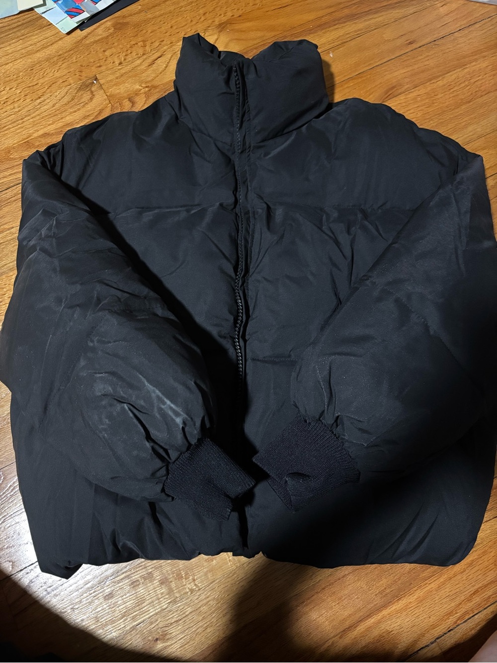 S black puffer jacket